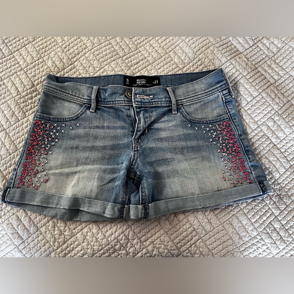 Hollister Light Blue Jean Shorts with Pink Embroidery, Size 5, Pre-Owned